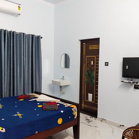 Vedhav Residency Hotel Канякумари Екстериор снимка