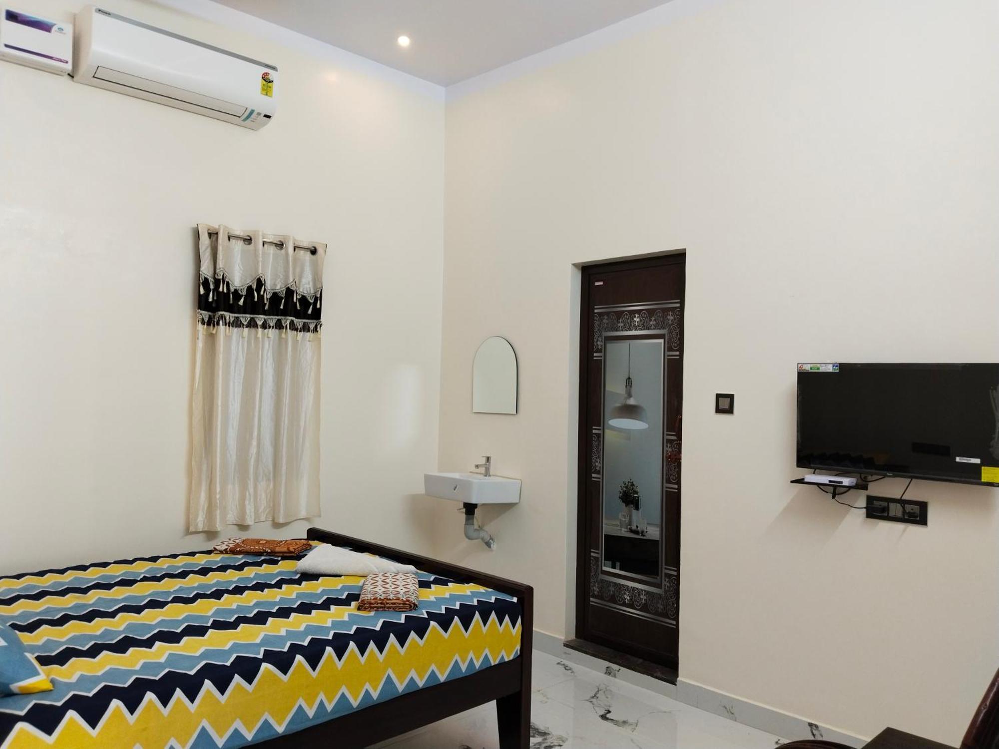 Vedhav Residency Hotel Канякумари Екстериор снимка