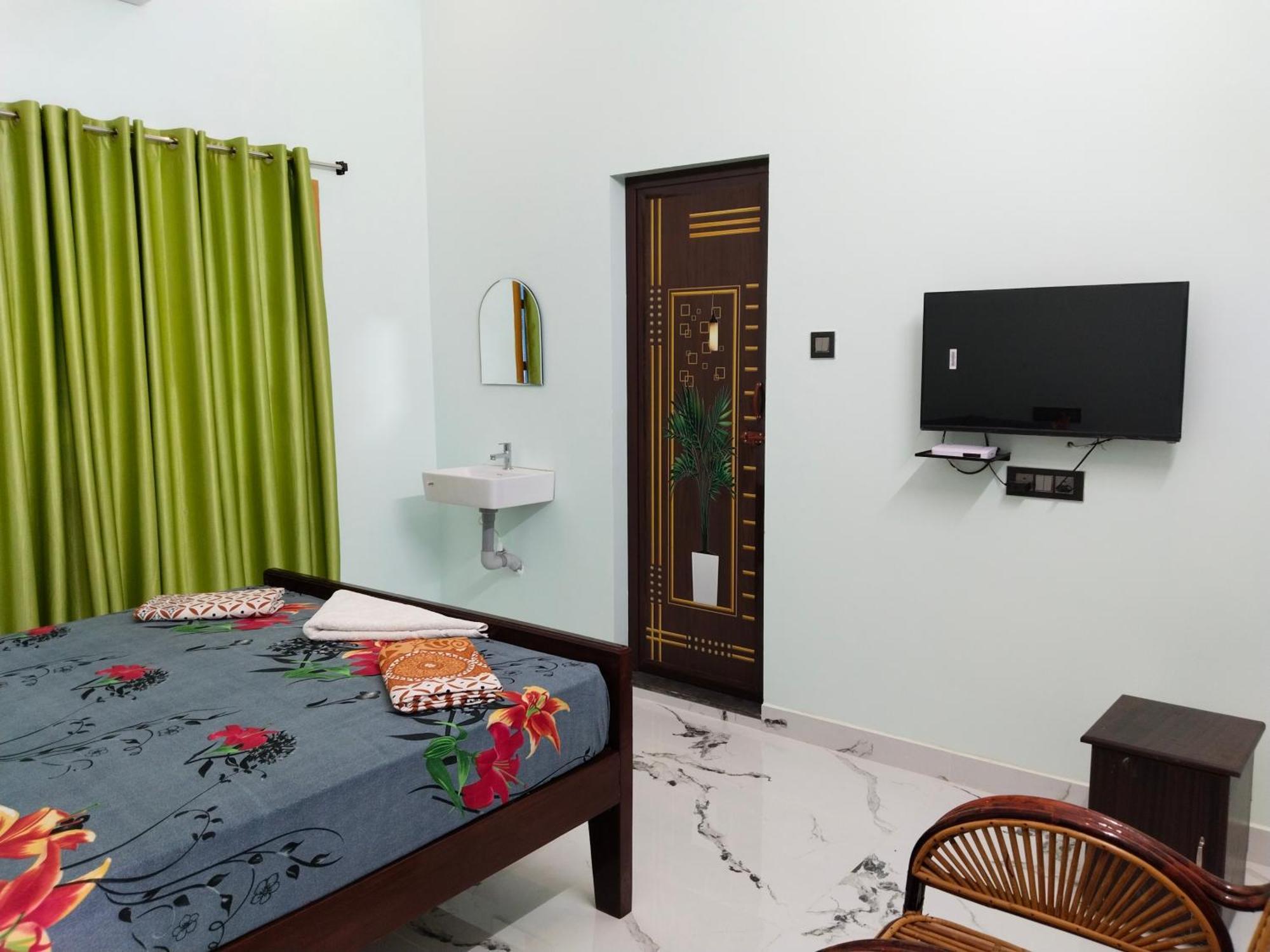 Vedhav Residency Hotel Канякумари Екстериор снимка