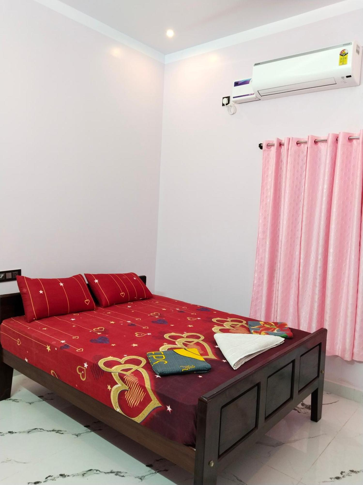 Vedhav Residency Hotel Канякумари Екстериор снимка
