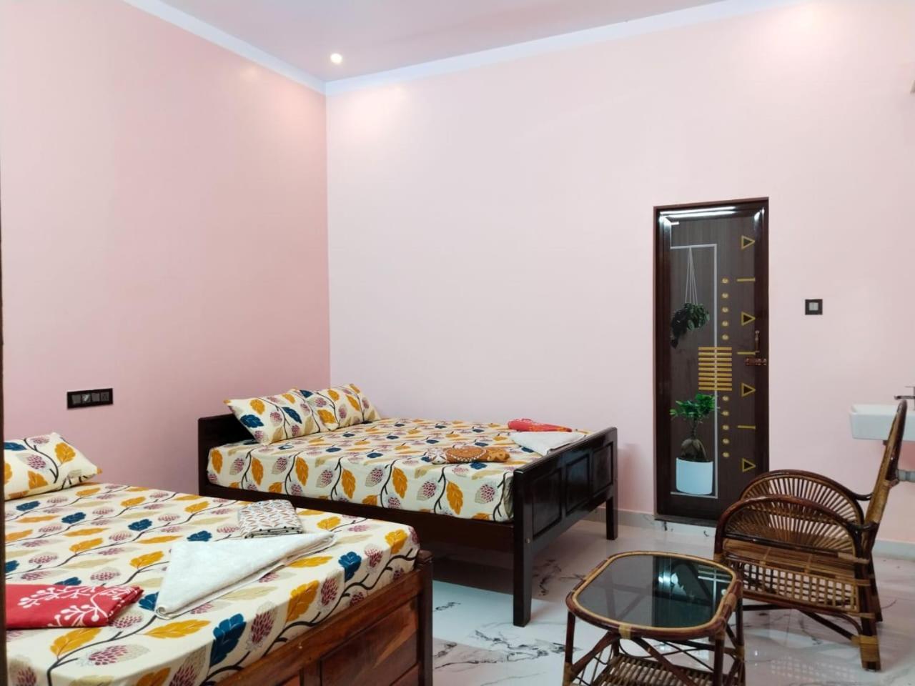 Vedhav Residency Hotel Канякумари Екстериор снимка