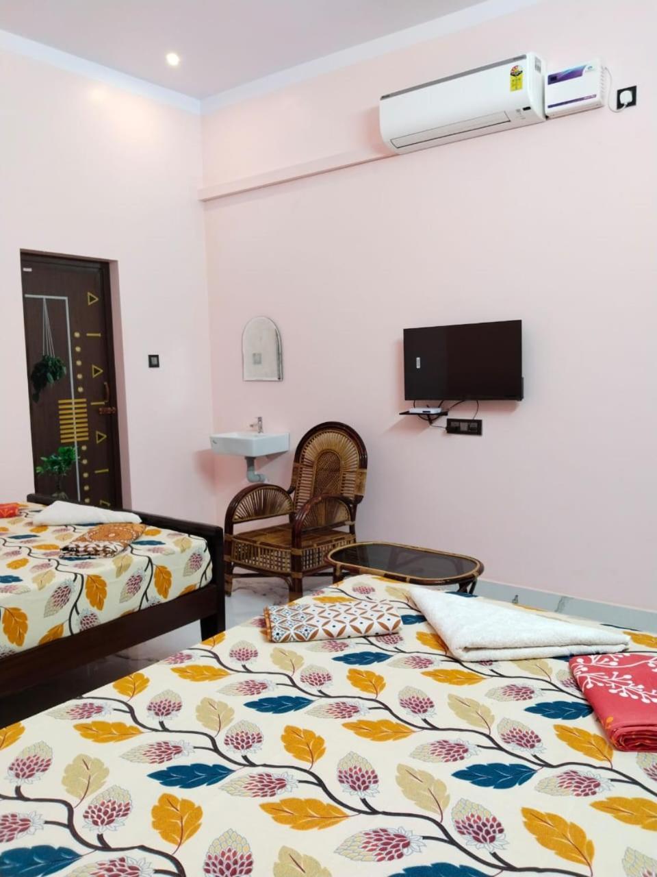 Vedhav Residency Hotel Канякумари Екстериор снимка
